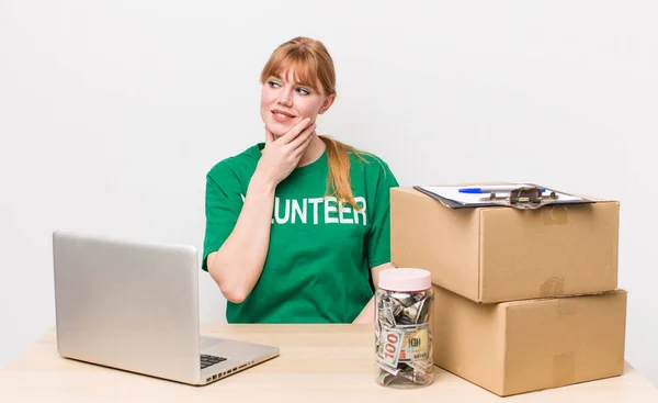 Red Head Pretty Woman Smiling Happy Confident Expression Hand Chin — Stock Photo, Image