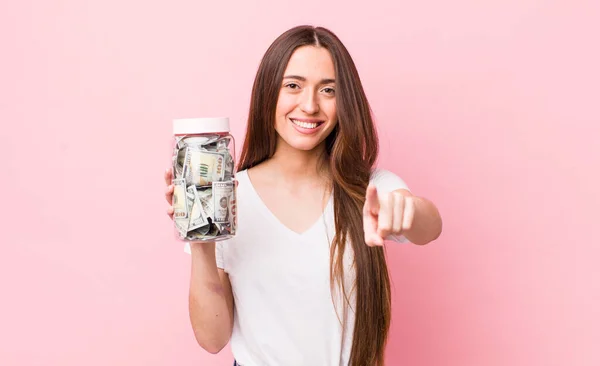 Een Paniekerige Mooie Vrouw Die Naar Camera Wijst Jou Kiest — Stockfoto