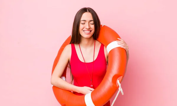 Hispanic Pretty Woman Laughing Out Loud Some Hilarious Joke Lifeguard — Stock Photo, Image