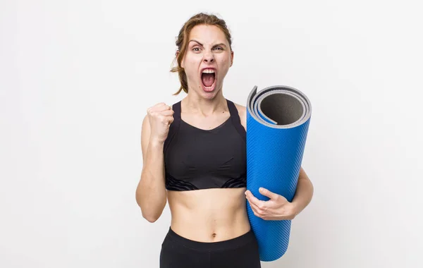 Young Pretty Woman Shouting Aggressively Angry Expression Fitness Yoga Concept — Stockfoto