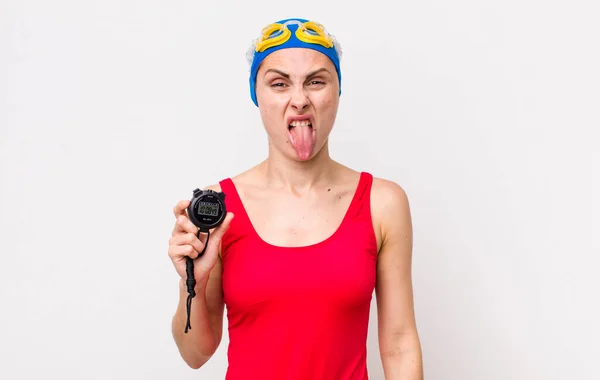 Giovane Bella Donna Sente Disgustato Irritato Lingua Fuori Nuotatore Con — Foto Stock