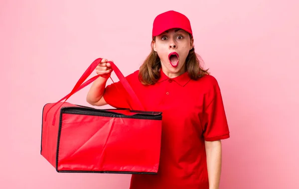 Young Pretty Woman Looking Very Shocked Surprised Pizza Delivery Concept — Stockfoto