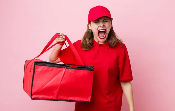 Jonge Mooie Vrouw Schreeuwt Agressief Kijkt Erg Boos Pizzabezorging — Stockfoto