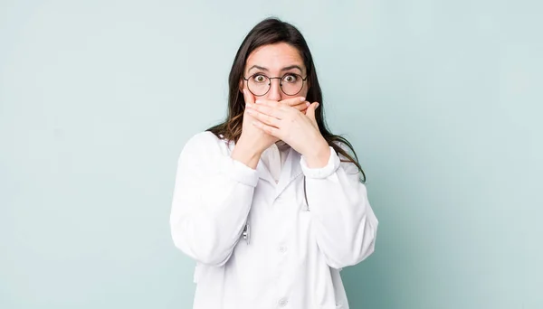 Young Pretty Woman Covering Mouth Hands Shocked Physician Concept — Stockfoto