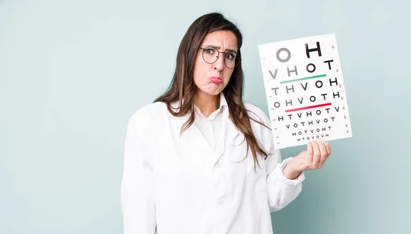 Young Pretty Woman Shrugging Feeling Confused Uncertain Optical Vision Test — Stok fotoğraf