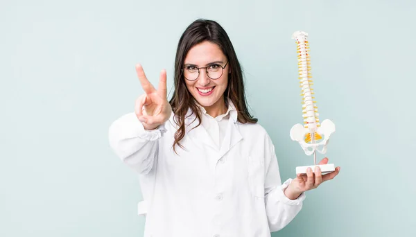 Young Pretty Woman Smiling Looking Happy Gesturing Victory Peace Spine — Stockfoto