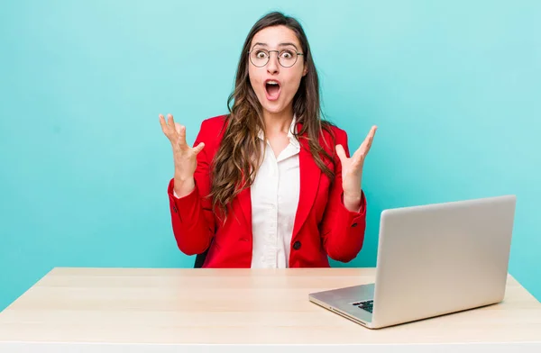 Young Pretty Woman Amazed Shocked Astonished Unbelievable Surprise Business Desk — Stock Fotó