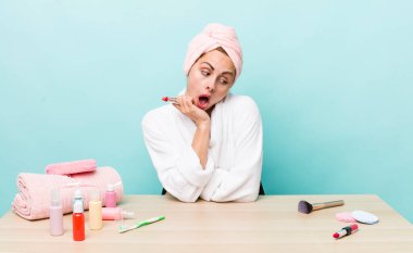 Genç, yetişkin, güzel kadın. makyaj ve güzellik konsepti