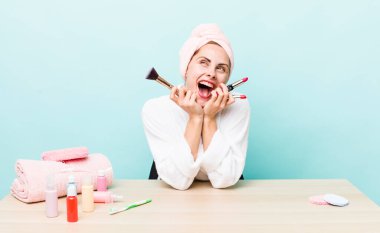 Genç, yetişkin, güzel kadın. makyaj ve güzellik konsepti