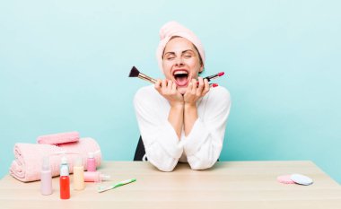 Genç, yetişkin, güzel kadın. makyaj ve güzellik konsepti