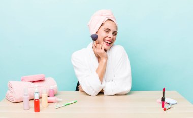 Genç, yetişkin, güzel kadın. makyaj ve güzellik konsepti