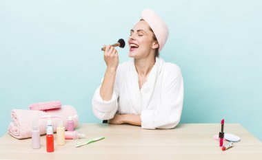 Genç, yetişkin, güzel kadın. makyaj ve güzellik konsepti