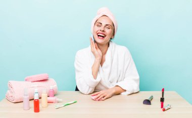 Genç, yetişkin, güzel kadın. makyaj ve güzellik konsepti