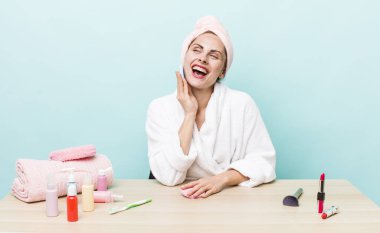 Genç, yetişkin, güzel kadın. makyaj ve güzellik konsepti