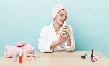 Genç, yetişkin, güzel kadın. makyaj ve güzellik konsepti