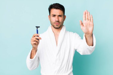 Genç İspanyol Tıraş Konsepti