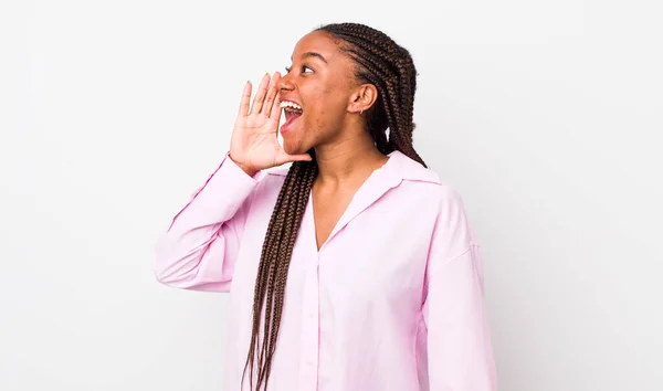 Afro Pretty Woman Profile View Looking Happy Excited Shouting Calling — Foto Stock