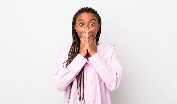 Afro Pretty Woman Happy Excited Surprised Amazed Covering Mouth Hands — Stockfoto