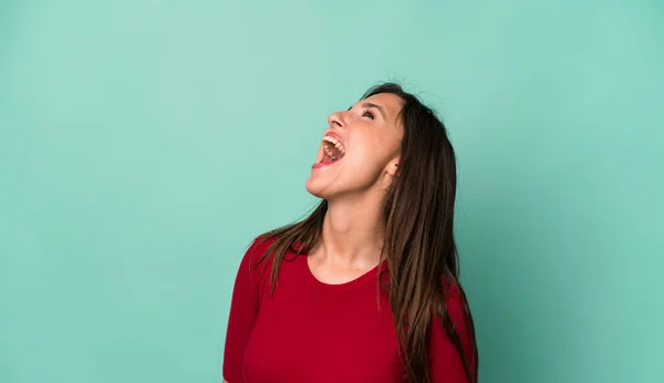 Young Adult Pretty Woman Screaming Furiously Shouting Aggressively Looking Stressed — Stock Photo, Image