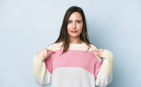 Young Adult Pretty Woman Looking Proud Positive Casual Pointing Chest — Stock Photo, Image