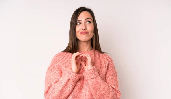 Joven Adulta Bonita Mujer Sintiéndose Orgullosa Traviesa Arrogante Mientras Tramando — Foto de Stock