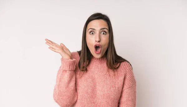 Young Adult Pretty Woman Looking Surprised Shocked Jaw Dropped Holding — Foto Stock