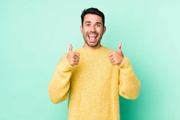 Young Handsome Hicpanic Man Smiling Broadly Looking Happy Positive Confident — Stockfoto