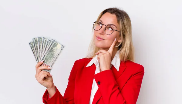 Young Adult Pretty Woman Business Banknotes Concept — Stockfoto