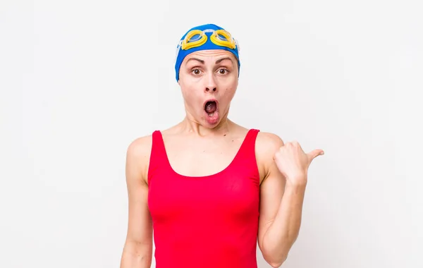 Young Adult Pretty Woman Swimmer Concept — Fotografia de Stock