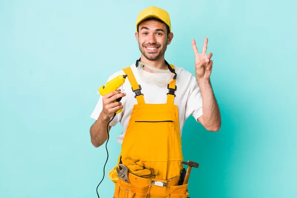 Homem Adulto Jovem Conceito Faz Tudo Reparador — Fotografia de Stock