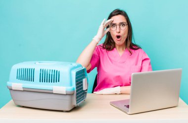 Genç, yetişkin, güzel kadın. Veterinerlik kavramı