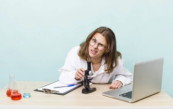 Young Physician Woman Microscophe Sciencist Concept — Stok fotoğraf