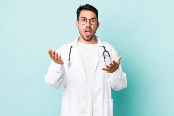 Young Adult Hispanic Man Feeling Extremely Shocked Surprised Physician Concept — Foto de Stock