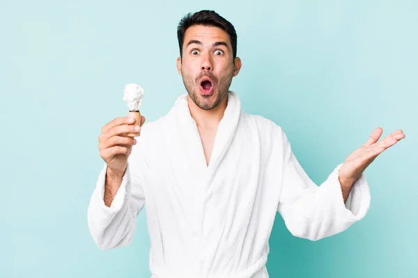 Young Adult Hispanic Man Amazed Shocked Astonished Unbelievable Surprise Shaving — ストック写真