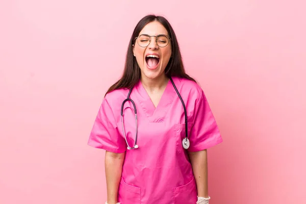 Young Pretty Woman Shouting Aggressively Looking Very Angry Veterinarian Concept — ストック写真