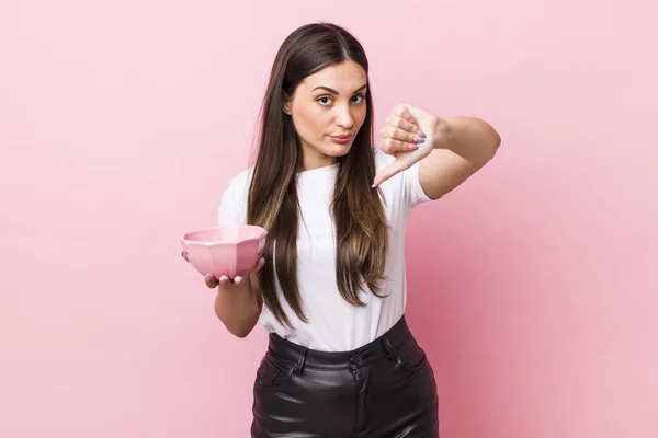 Young Pretty Woman Feeling Cross Showing Thumbs Empty Bowl Concept — Foto Stock