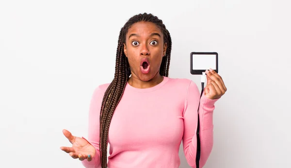 Young Adult Black Woman Amazed Shocked Astonished Unbelievable Surprise Vip — Zdjęcie stockowe