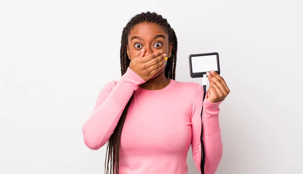 Young Adult Black Woman Covering Mouth Hands Shocked Vip Pass — Fotografia de Stock
