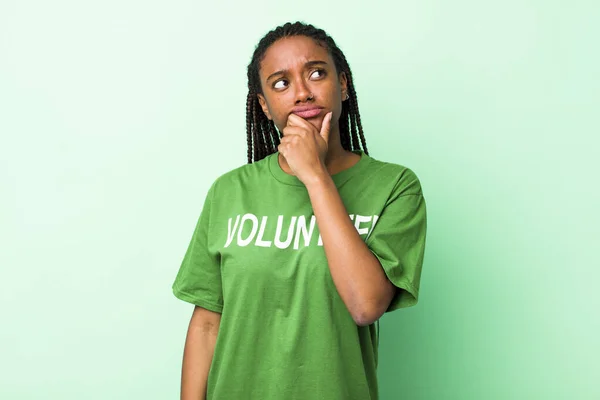 Young Adult Black Woman Thinking Feeling Doubtful Confused — Stok fotoğraf