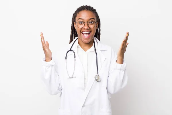 Young Adult Black Woman Feeling Happy Astonished Something Unbelievable Physician — Foto Stock