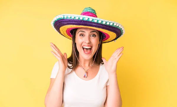 Young Adult Pretty Woman Feeling Happy Astonished Something Unbelievable Mexican — Foto Stock