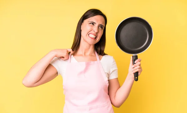 Jovem Mulher Bonita Adulto Sentindo Estressado Ansioso Cansado Frustrado Cozinhar — Fotografia de Stock