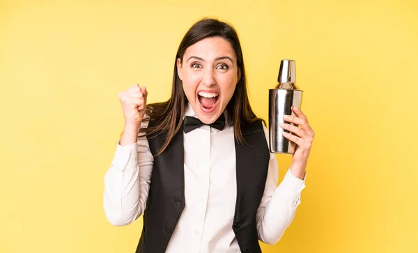 Young Adult Pretty Woman Shouting Aggressively Angry Expression Bartender Concept — Stock Photo, Image