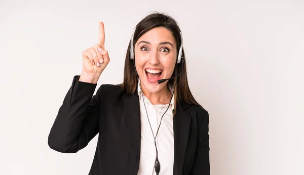 Jovem Mulher Bonita Adulto Sentindo Como Gênio Feliz Animado Depois — Fotografia de Stock