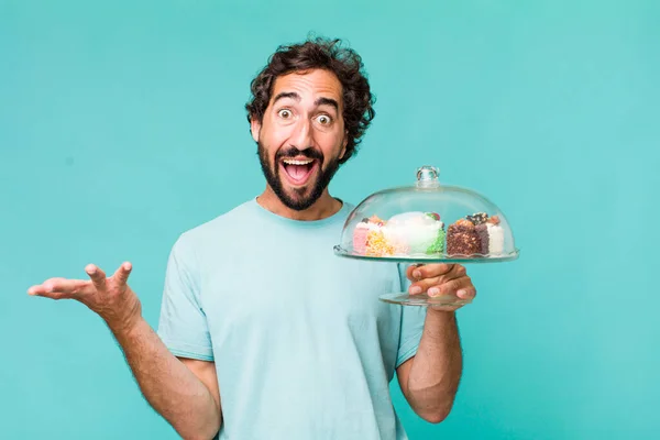 Genç Spanyol Asıllı Yapımı Pastalar Yapan Deli Bir Adam — Stok fotoğraf