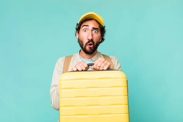 Jovem Adulto Hispânico Louco Homem Conceito Turístico Viagem — Fotografia de Stock