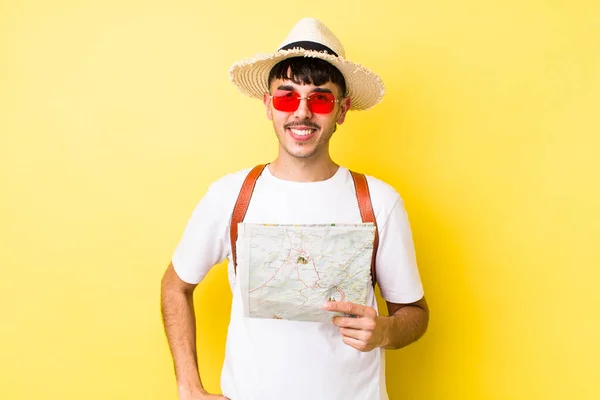 Young Hispanic Tourist Smiling Happily Hand Hip Confident Holidays Concept — Stock Photo, Image