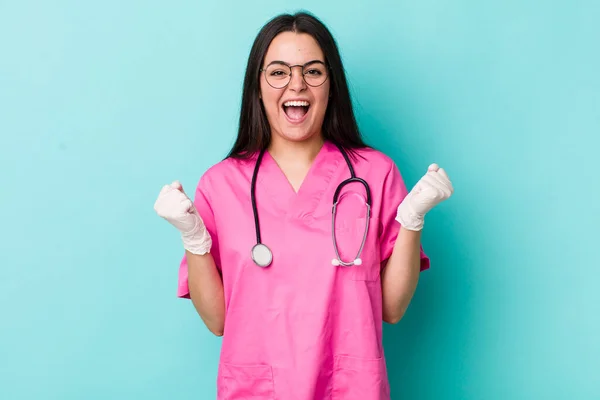 Young Adult Woman Feeling Shocked Laughing Celebrating Success Veterinarian Concept — ストック写真