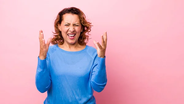 Middle Age Hispanic Woman Furiously Screaming Feeling Stressed Annoyed Hands — Stock Photo, Image