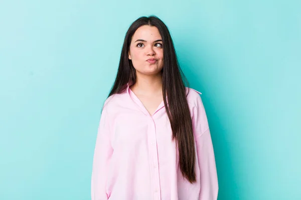 Young Adult Woman Looking Goofy Funny Silly Cross Eyed Expression — Stock Photo, Image